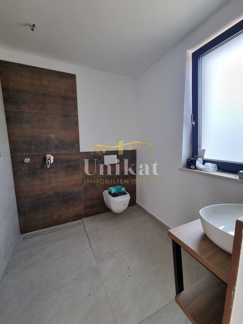 Casa nei dintorni di Višnjan - 4 camere da letto e piscina